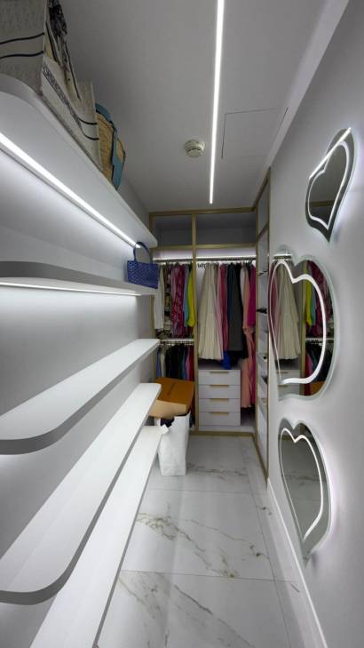 Gallery item
